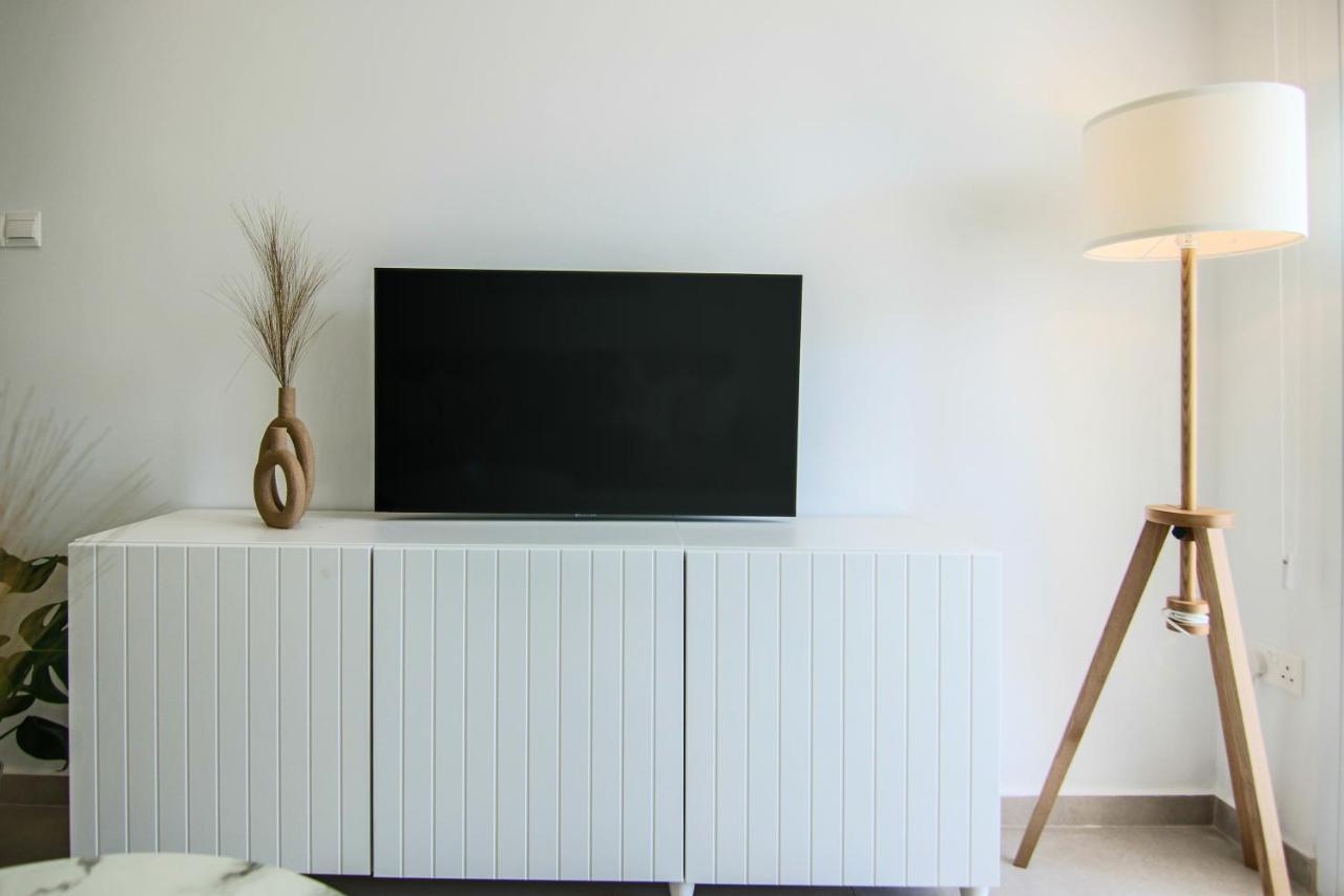 Phaedrus Living: Seaview Luxury Flat Limnaria 114 Apartment Paphos Luaran gambar